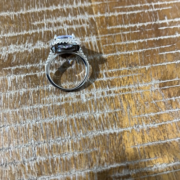 Blue Diamond Cubic Zirconia Ring size 7. New in gift box. - Picture 3 of 7